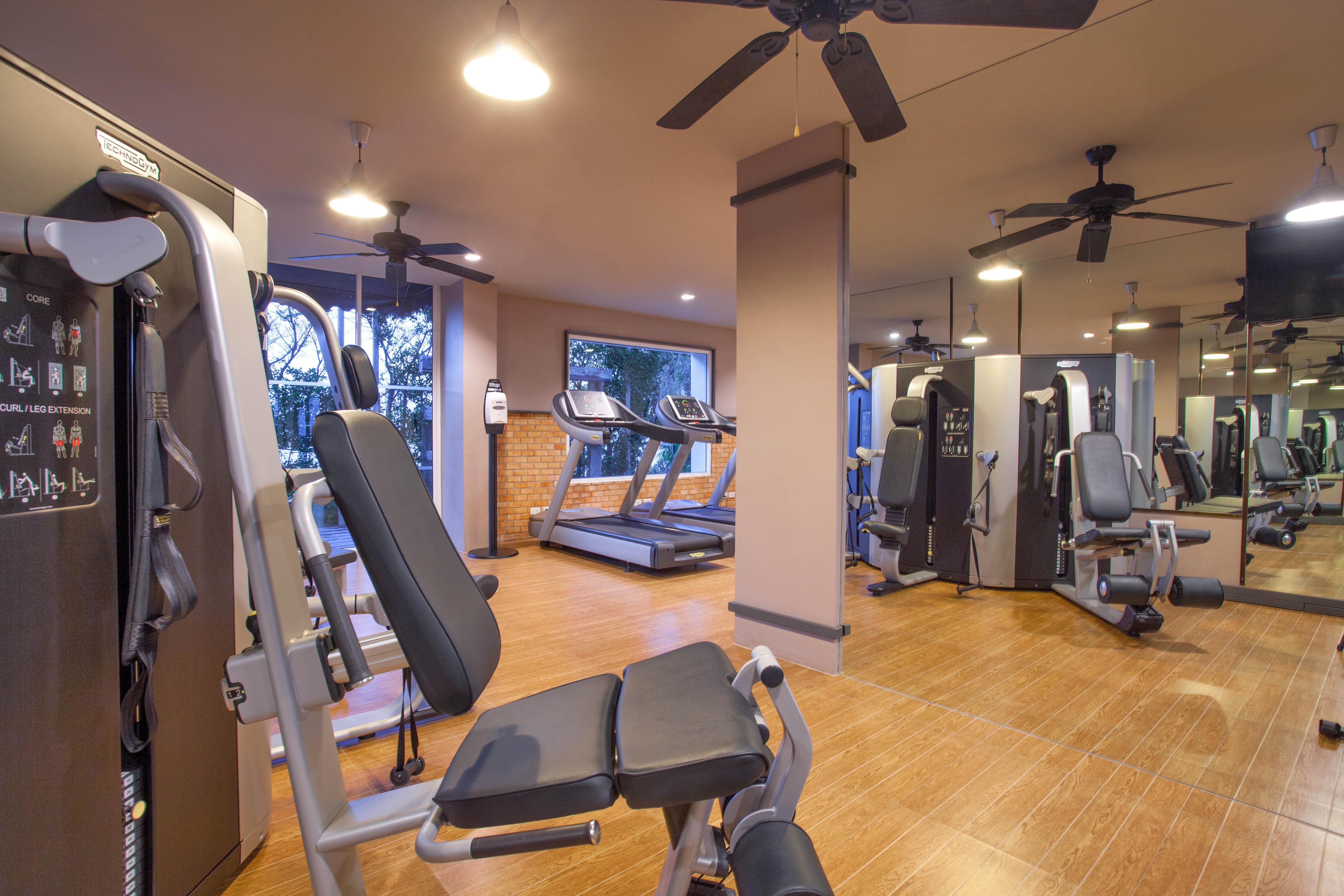 Zenmaya Oceanfront Phuket, Trademark Collection By Wyndham Patong Екстер'єр фото The gym at the hotel