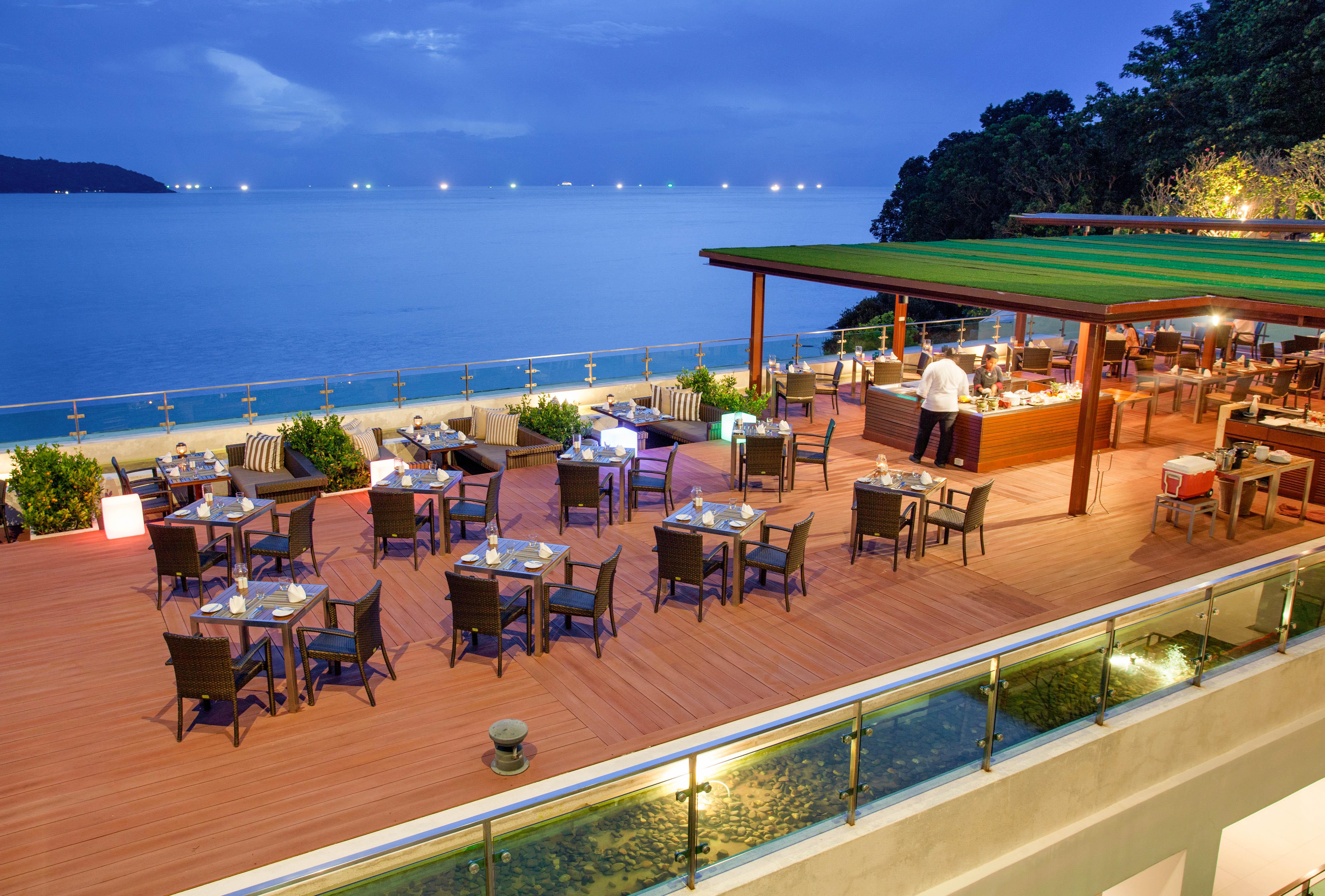 Zenmaya Oceanfront Phuket, Trademark Collection By Wyndham Patong Екстер'єр фото The Deck