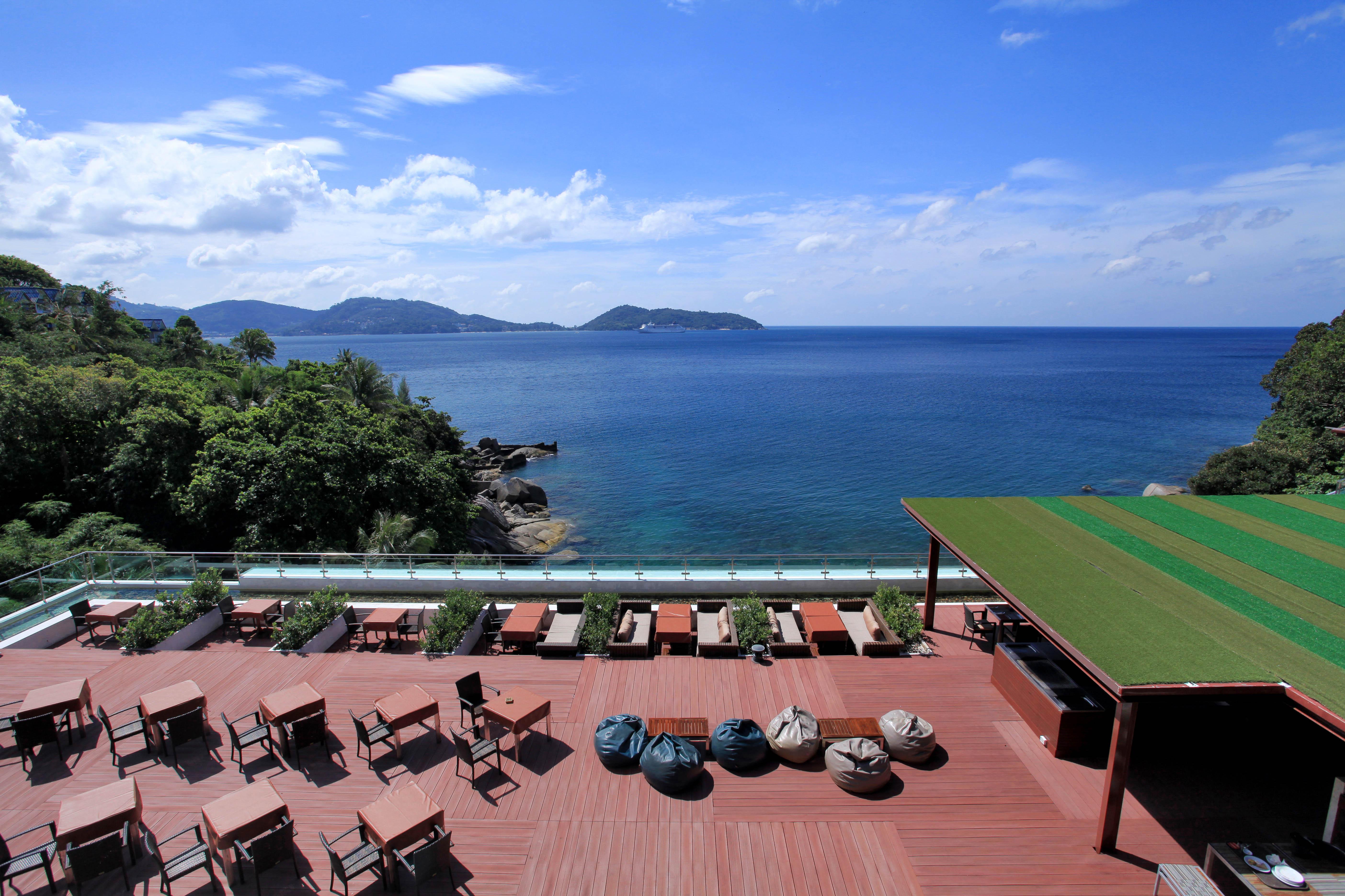 Zenmaya Oceanfront Phuket, Trademark Collection By Wyndham Patong Екстер'єр фото View of the Gulf of Thailand from the rooftop of the hotel