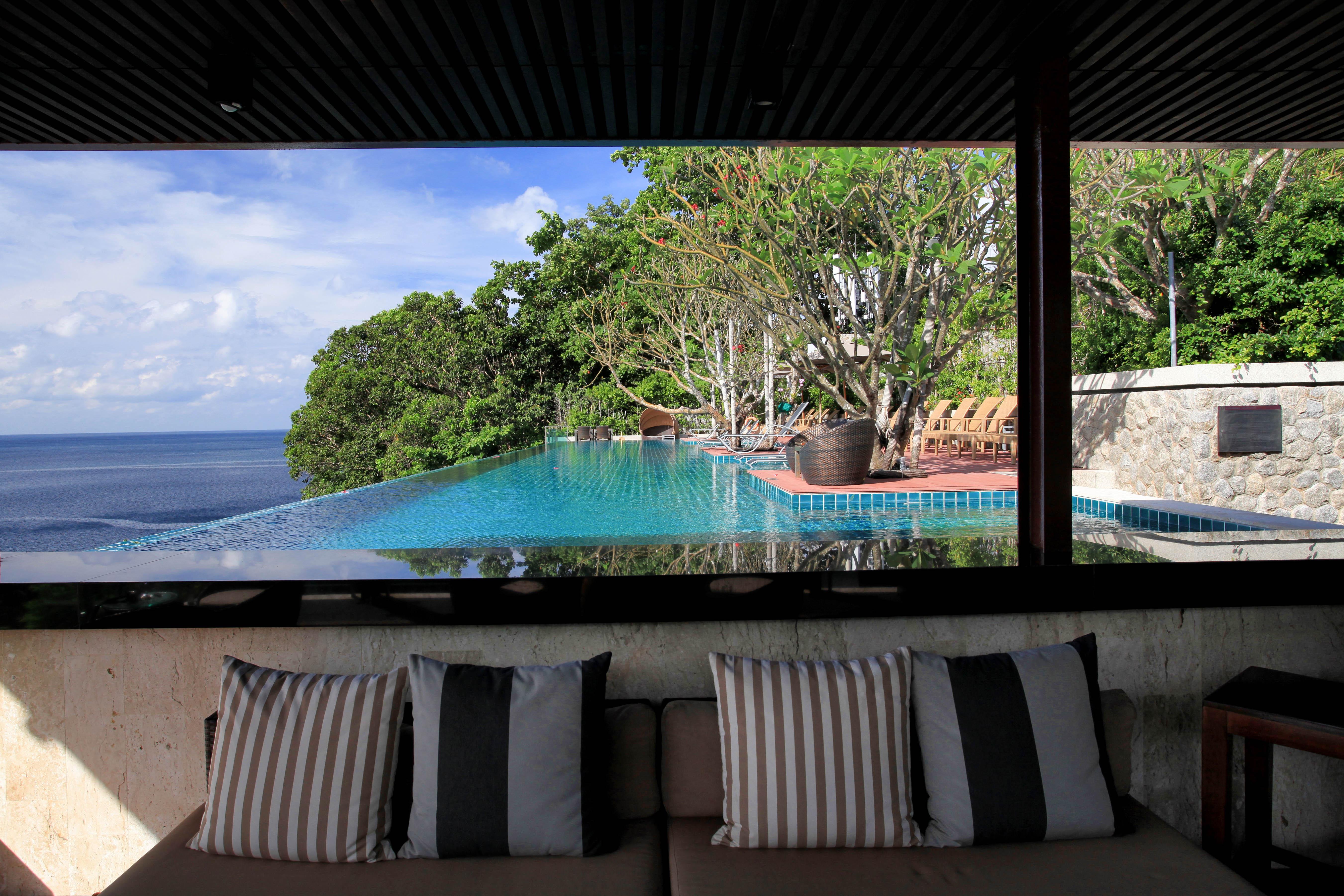 Zenmaya Oceanfront Phuket, Trademark Collection By Wyndham Patong Екстер'єр фото The pool at the resort