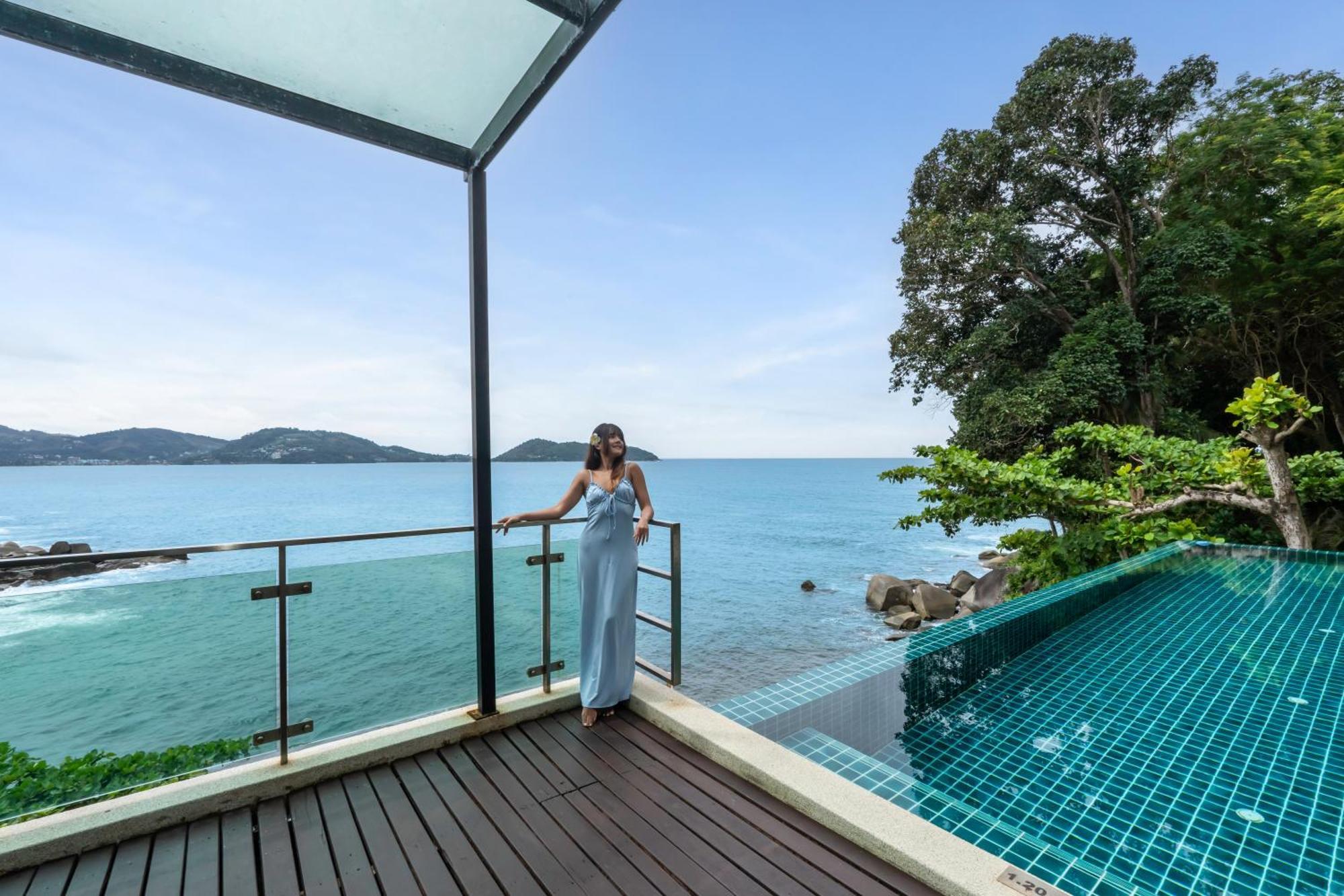 Zenmaya Oceanfront Phuket, Trademark Collection By Wyndham Patong Екстер'єр фото A view of the Andaman Sea from the resort